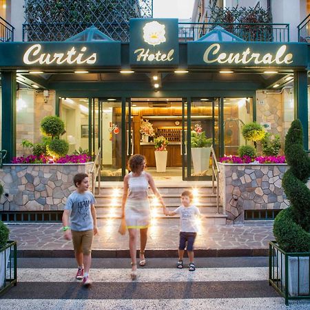 Hotel Curtis Centrale Алассіо Екстер'єр фото